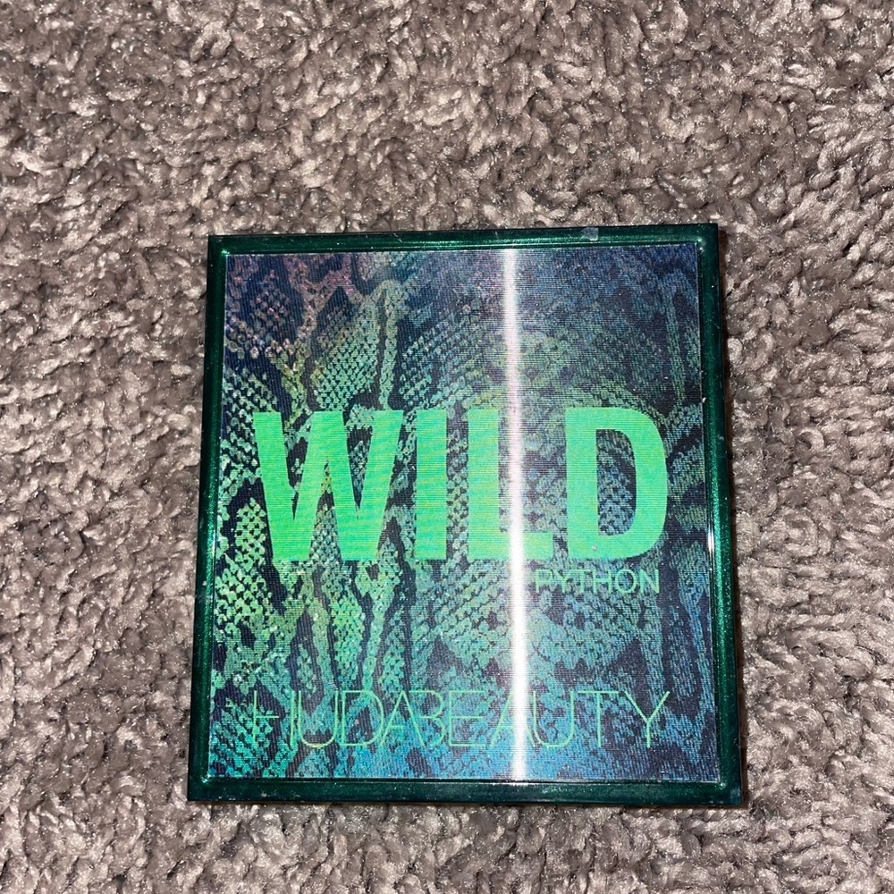 Huda Beauty Wild Obsessions Python - Picture 2 of 2